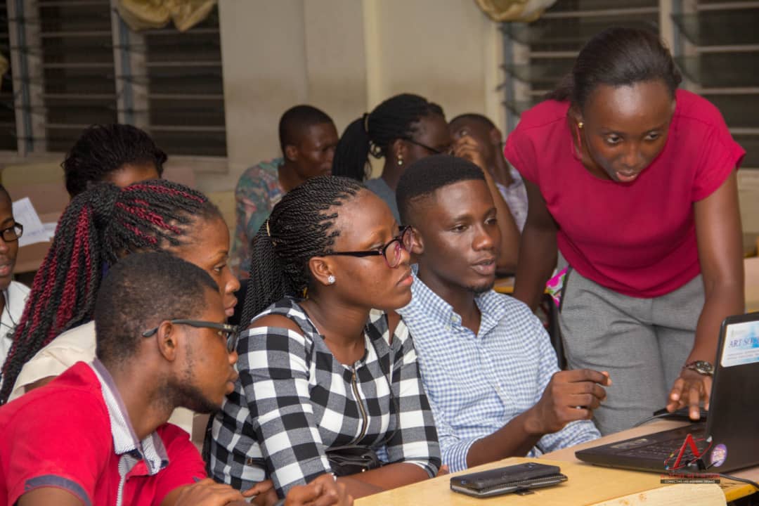 Img 6929a2e5c5a563.75099350